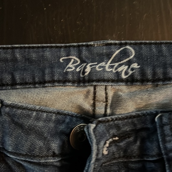 Jeans - Picture 2 of 3